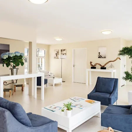 Spacious Duplex Close To The Ocean